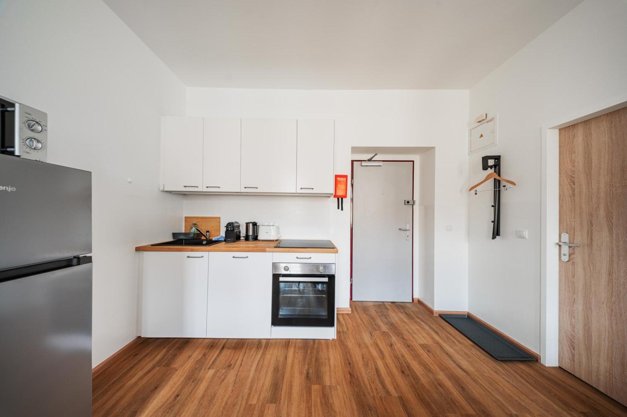 74 Living Apartments Виена Екстериор снимка